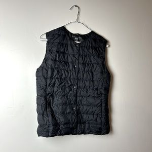 Uniqlo ultra light down vest